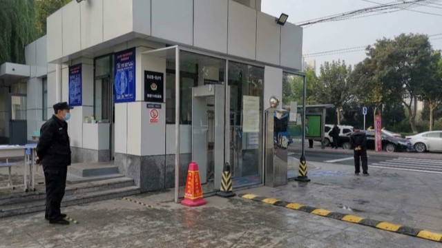 學(xué)校使用的智能安檢門是如何防止學(xué)生攜帶手機的