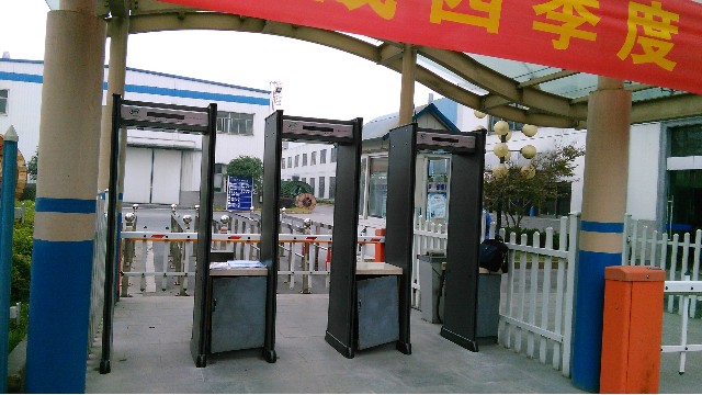 金屬防盜安檢門-免費(fèi)來(lái)樣測(cè)試，節(jié)省80%安保工資支出【探天下】