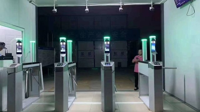 辦公樓入口通道閘機的注意事項！